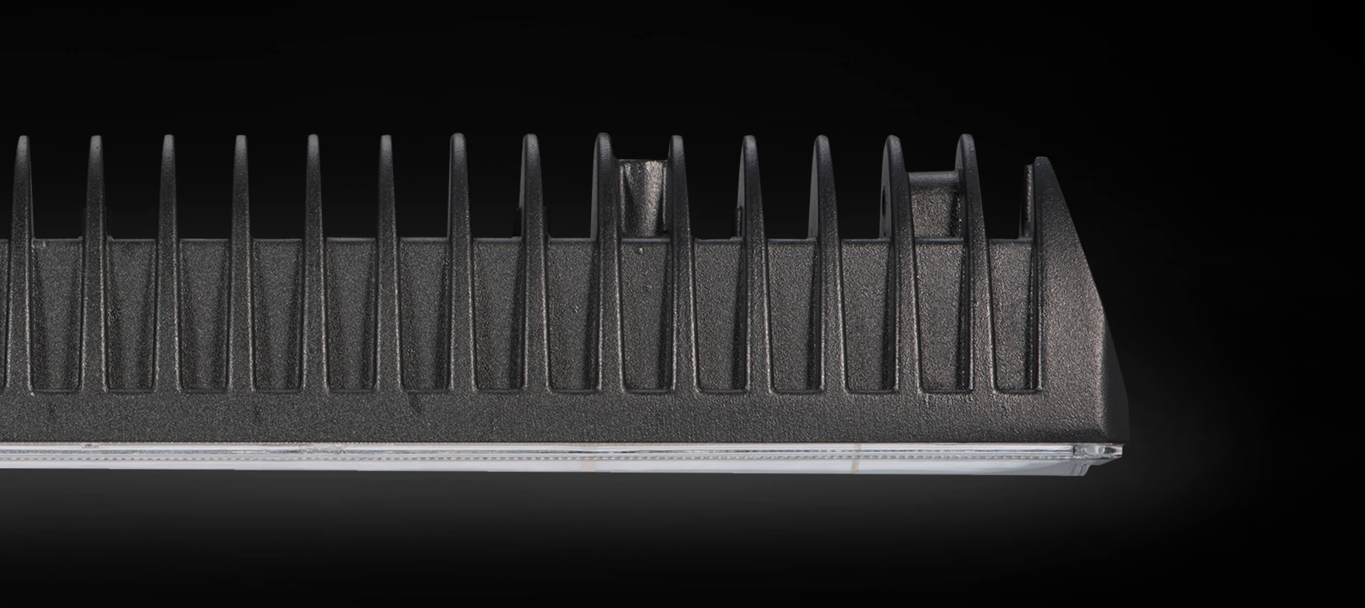 
                        
                              Durable Diecast Housing
                              